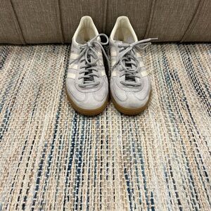 Adidas HANDBALL SPEZIAL SHOES Gray and White Sneakers with Suede Finish size 8.5